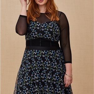 Torrid Plus 28W Special Occasion Mesh Embroidered Mini Dress Bodice Detail